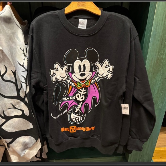 Disney Tops - Disney Mickey Mouse Halloween sweatshirt